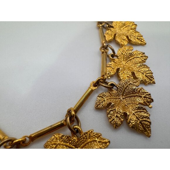 Vintage Gold Tone Maple Leaf Necklace Unsigned Mid Century Statement - Picture 7 of 11